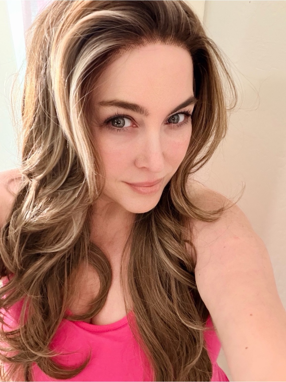 Dimensional high quality layered synthetic wig by Kome